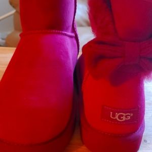 Is hot pink short  Uggs brand new